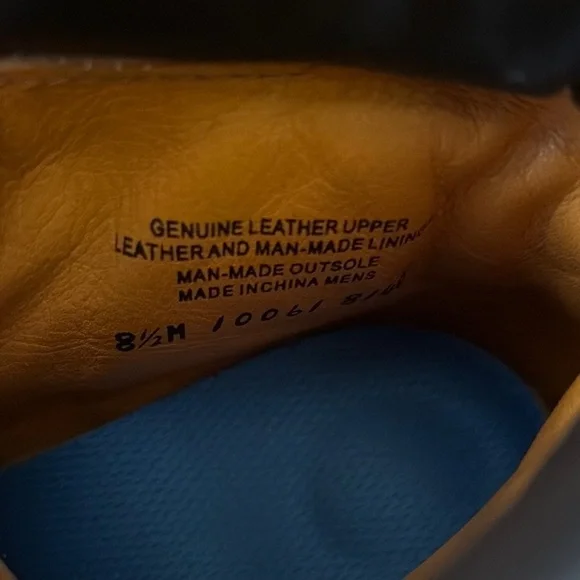 Timberland Tan and Black Boots Classic Work Style - Picture 6 of 6